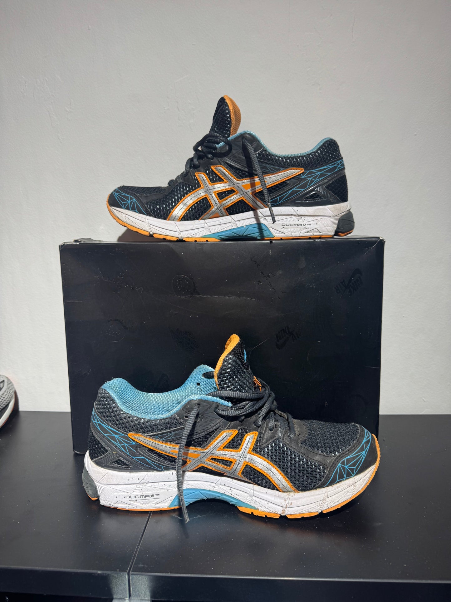 ASICS GT-1000 3 Schwarz/Orange - 42