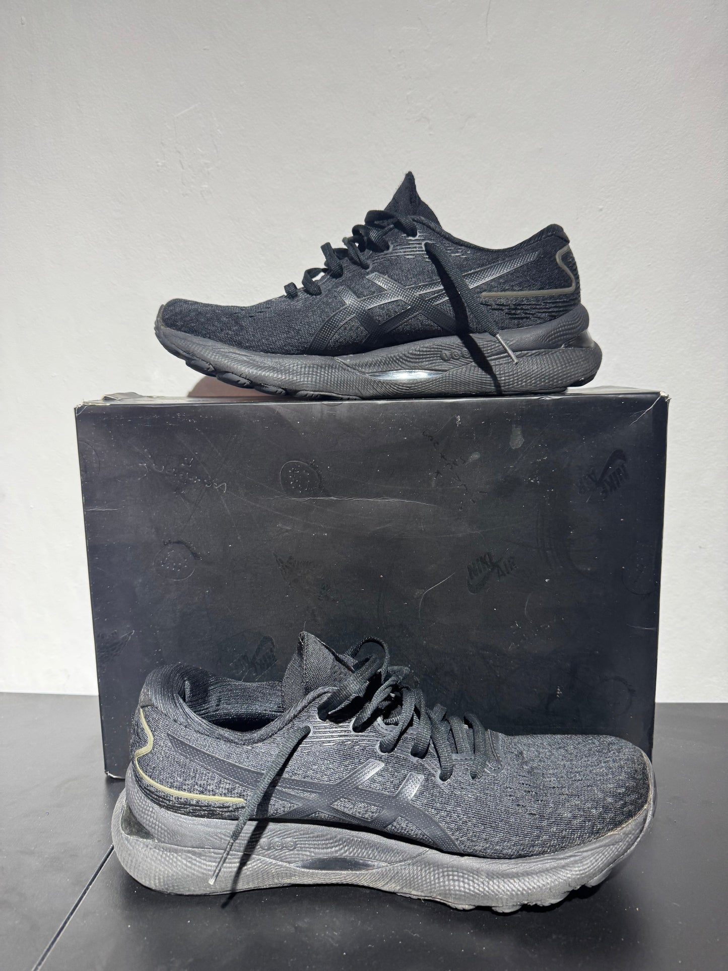 ASICS Gel-Nimbus 24 Noir/Noir - Größe