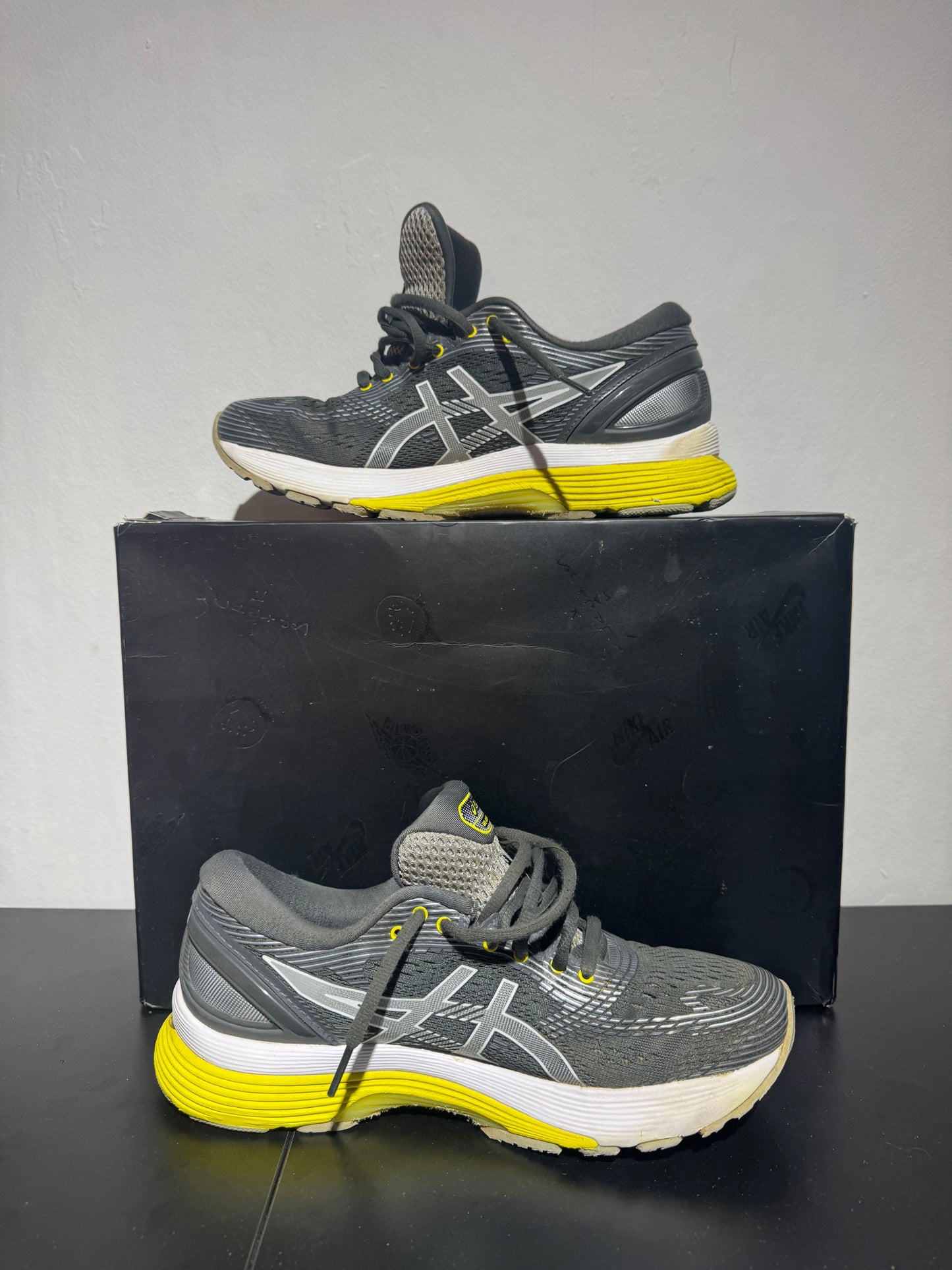 ASICS Gel-Nimbus 21 Grau/Jaune - Größe