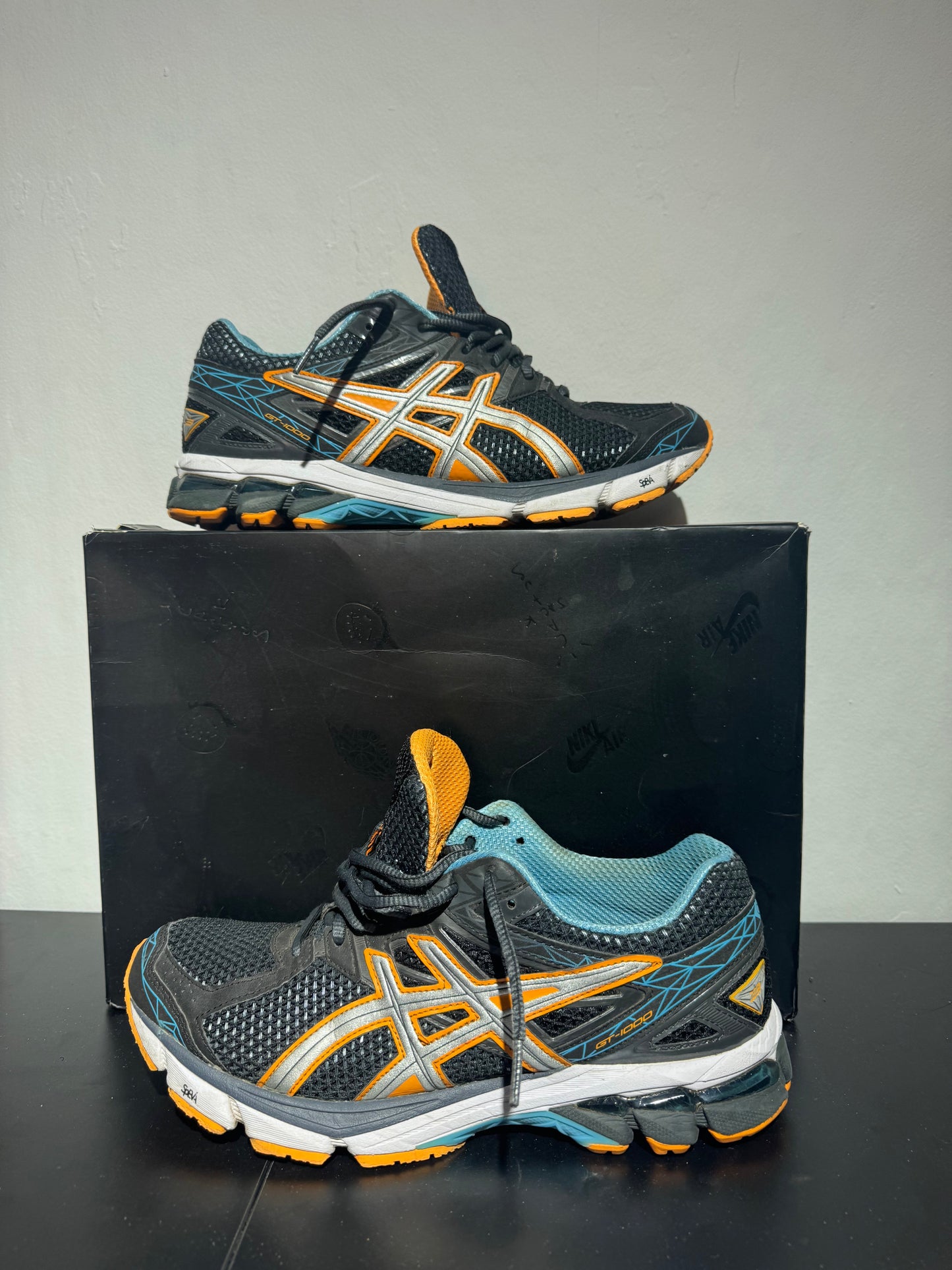 ASICS GT-1000 3 Schwarz/Orange - 42