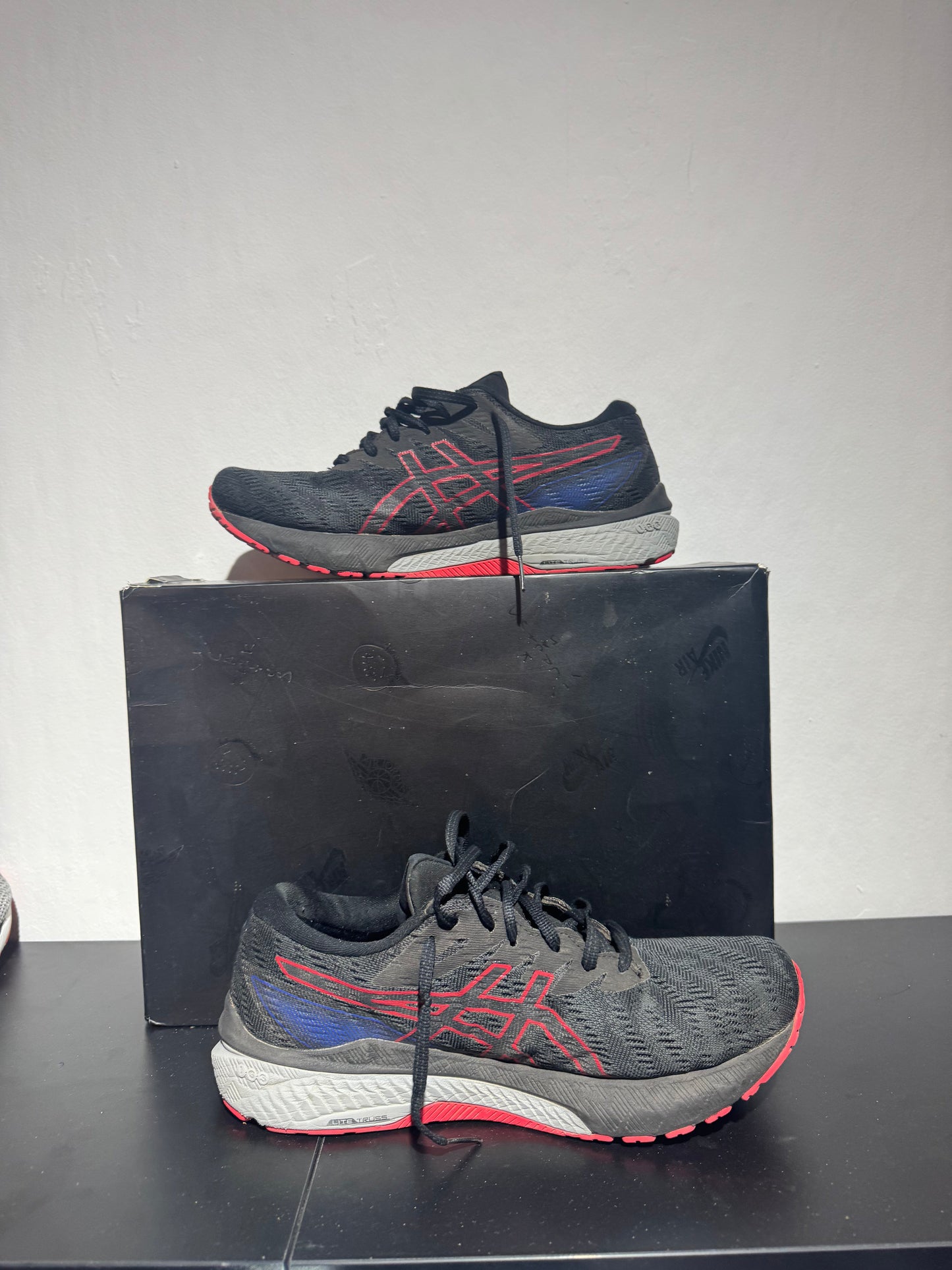 ASICS GT-2000 Schwarz/Rot - 40