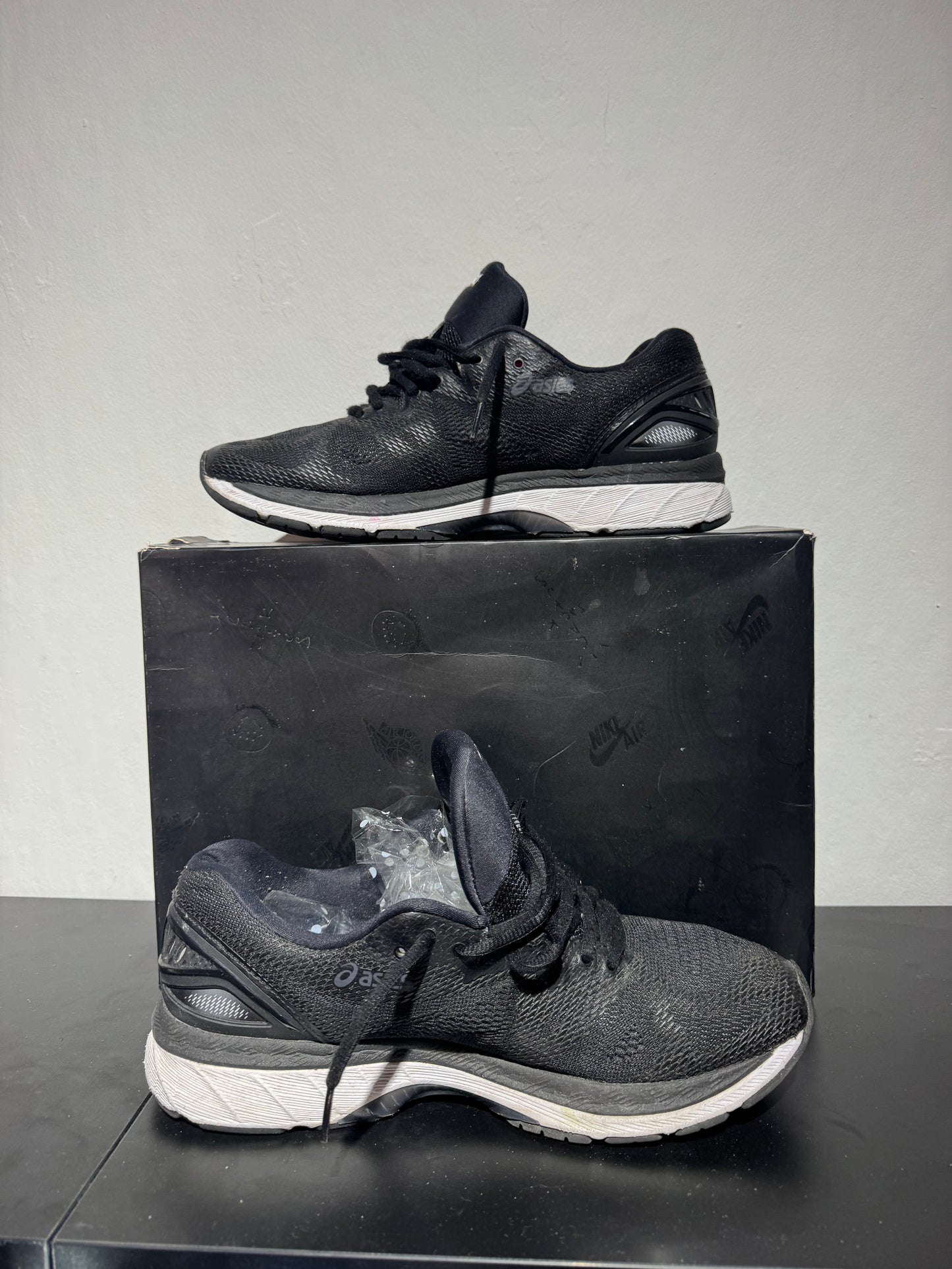 ASICS Gel-Nimbus Noir/Noir – 43,5